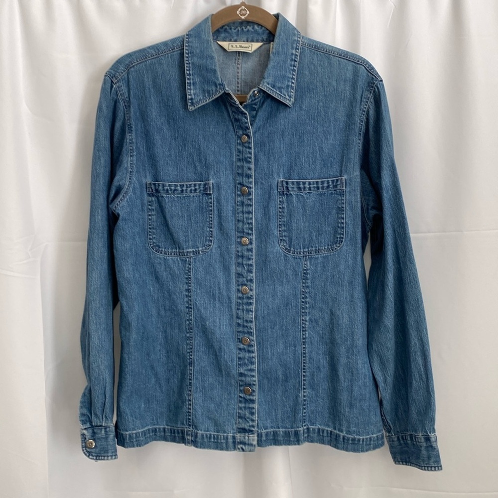 LLBean women’s denim long sleeve‎ shirt, snap up. Size 12